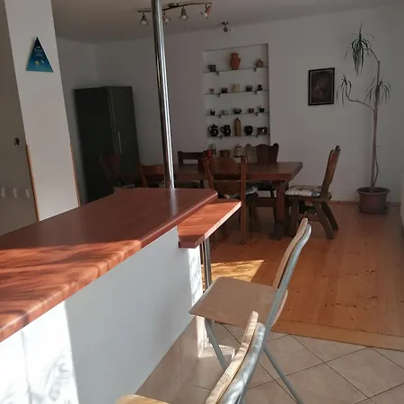 Lukino - Lägenhetshotell Decin